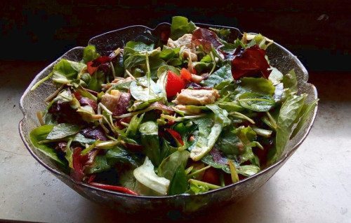 Kalorien sparen Salat mit Pute